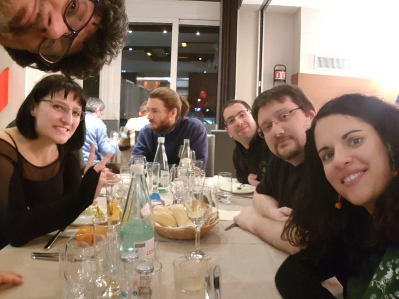 a cena il venerdì: Lobo, Vania, Finex, need2revolt, Jones, Pupina a cena il venerdì: Lobo, Vania, Finex, need2revolt, Jones, Pupina