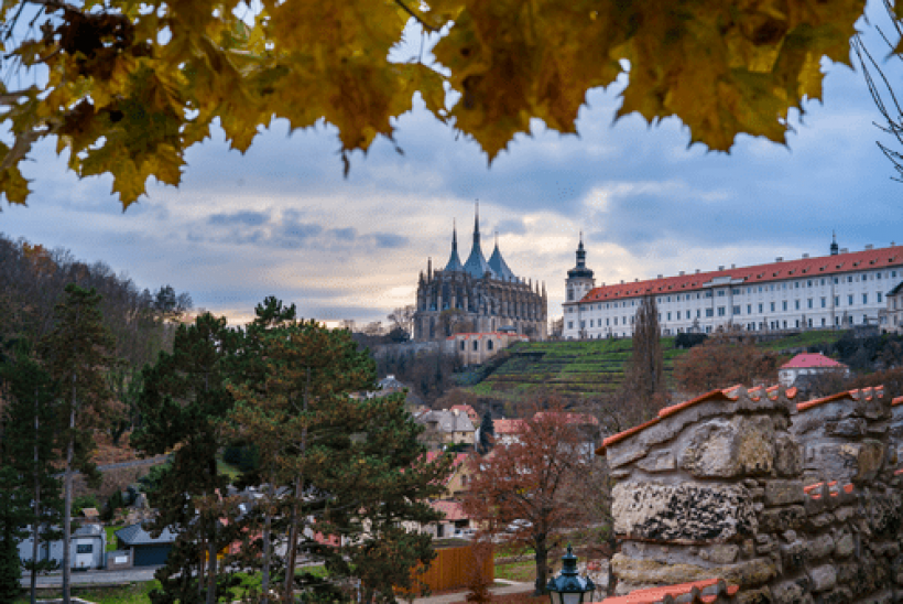 Una fotografia della cattedrale di Santa Barbara e della odierna città di Kutnà Hora (foto di Josef Čáslava)