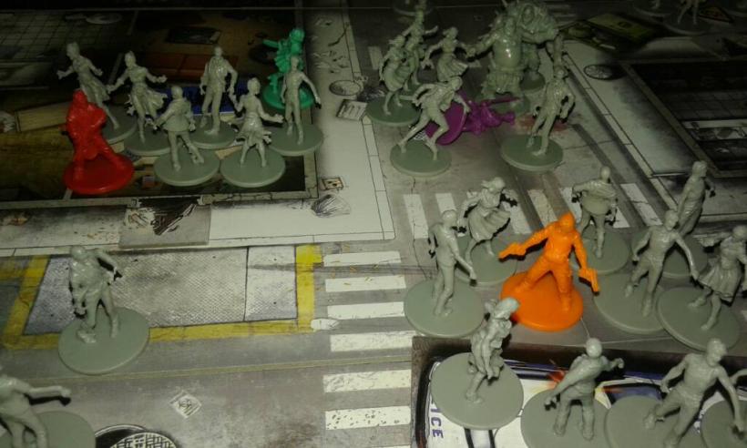 Zombicide: sopravvissuto accerchiato dagli zombi