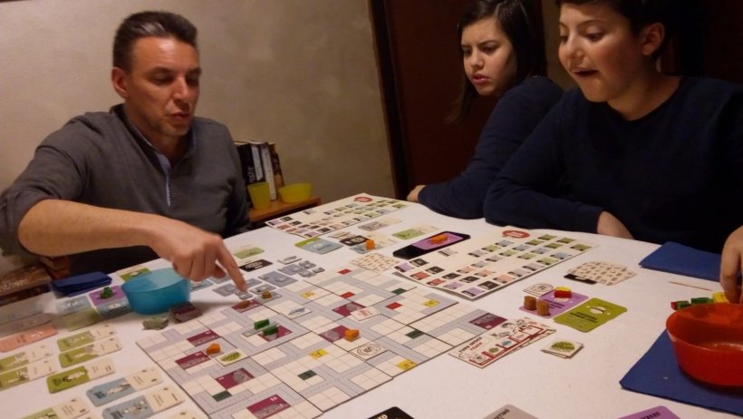 Food Chain Magnate con adolescenti