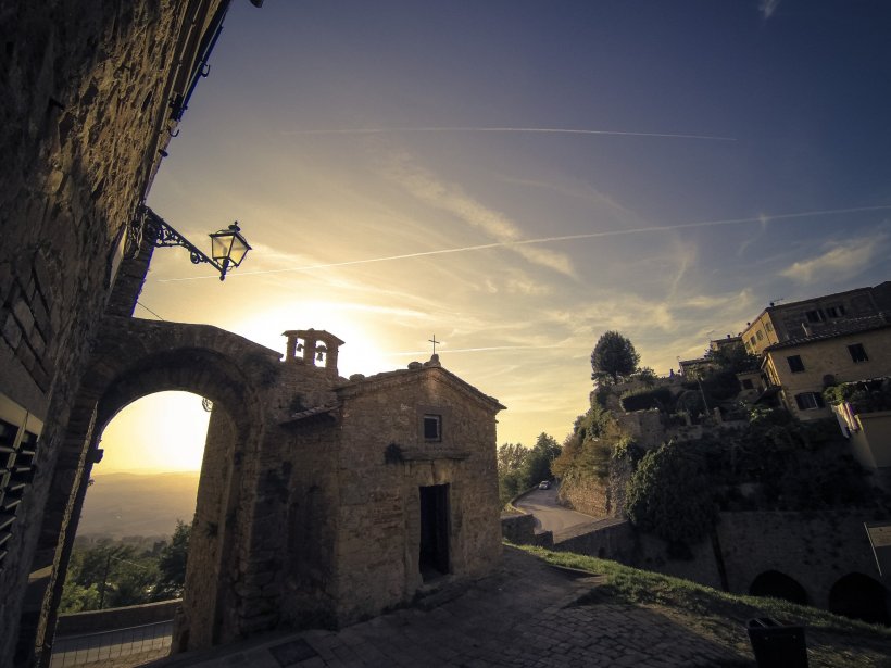 Oltre la Porta di San Felice, Bologna