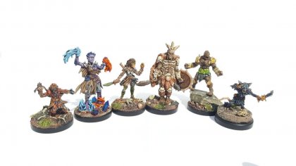 Il gruppo di personaggi disponibili all'inizio. Gloomhaven-gruppo-personaggi-iniziale