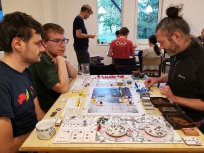Kutnà Hora alla prova di una parte del team di sviluppo CGE durante un evento di test interno