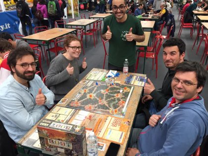 Root: tavoli Play 2019