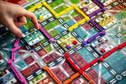 © Inside Up Games