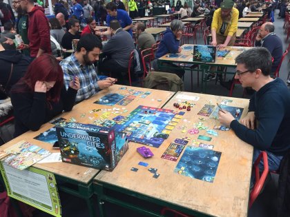 Underwater cities: tavoli di Play