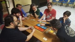 foto di gruppo a Secret Hitler con la Splotter Spellen