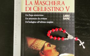 La Maschera di Celestino V: quando il bivio si fa turismo