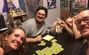 Una serata di gioco tra sconosciuti, una sera tra amici
