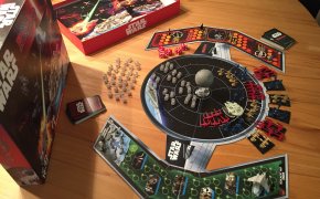 Scatola e componenti di Risk: Star Wars edition