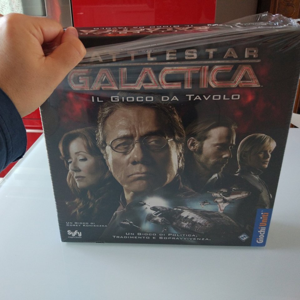 battlestar_galactica_scatola